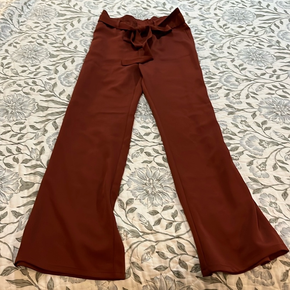 Rust trousers with belt